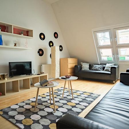 Central Apartment At Gozsdu Court, 60 Sqm, 2 Rooms With 2 Ac, Elevators, Kitchen Budapest Eksteriør bilde